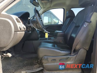 Zdjęcie 7 z 13 samochodu: 2013 GMC YUKON XL K1500 SLT VIN:1GKS2KE7XDR305385 - miniatura