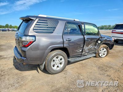 Trzecie zdjęcie samochodu z tyłu: 2018 TOYOTA 4RUNNER SR5 VIN:JTEBU5JR5J5517527 - miniatura