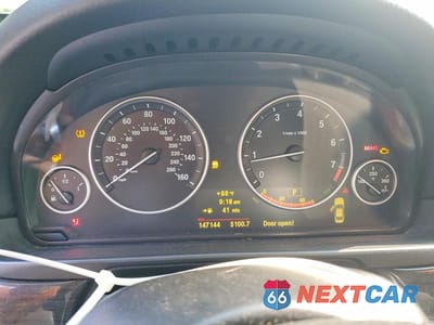 Zdjęcie 9 z 12 samochodu: 2011 BMW 550 XI VIN:WBAFU9C52BC783542 - miniatura