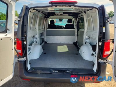 Zdjęcie 10 z 14 samochodu: 2016 MERCEDES-BENZ METRIS DELIVERY VAN VIN:WD3PG2EA8G3093019 - miniatura
