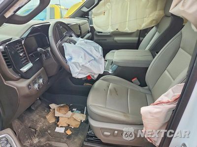 Zdjęcie 7 z 13 samochodu: 2026 GMC SIERRA K2500 SLT VIN:1GT4UNE79TF128425 - miniatura