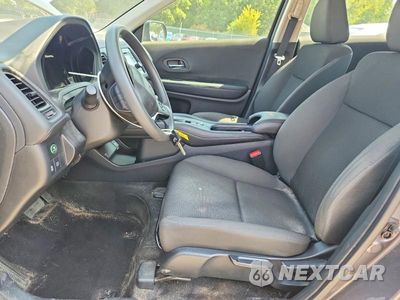 Zdjęcie 7 z 14 samochodu: 2019 HONDA HR-V LX VIN:3CZRU5H34KG700118 - miniatura