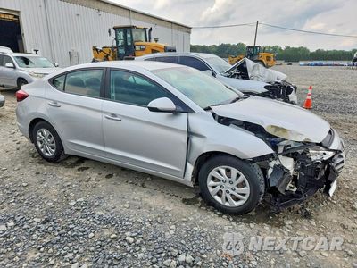 Czwarte zdjęcie samochodu z boku: 2019 HYUNDAI ELANTRA SE VIN:KMHD74LF2KU771457 - miniatura