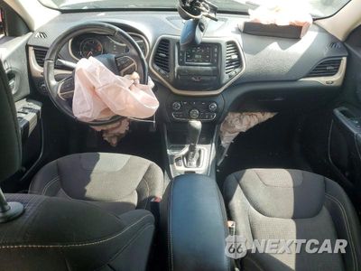 Zdjęcie 8 z 13 samochodu: 2017 JEEP CHEROKEE LATITUDE VIN:1C4PJLCB3HW516663 - miniatura