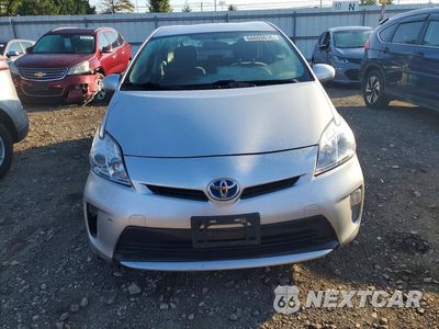 Piąte zdjęcie samochodu w środku: 2013 TOYOTA PRIUS THREE VIN:JTDKN3DU9D5586814 - miniatura