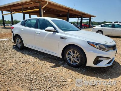 Czwarte zdjęcie samochodu z boku: 2019 KIA OPTIMA LX VIN:5XXGT4L30KG293578 - miniatura