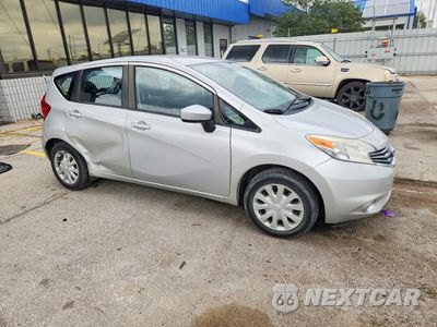 Czwarte zdjęcie samochodu z boku: 2015 NISSAN VERSA NOTE SV VIN:3N1CE2CP3FL440134 - miniatura