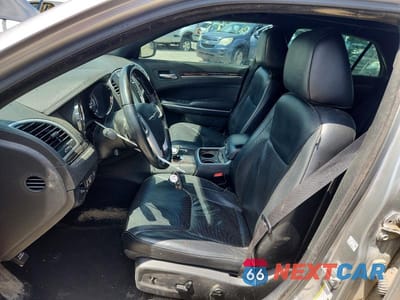 Zdjęcie 7 z 13 samochodu: 2014 CHRYSLER 300C VIN:2C3CCAEG2EH214088 - miniatura