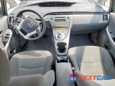 Zdjęcie 8 z 12 samochodu: 2011 TOYOTA PRIUS TWO VIN:JTDKN3DU2B0252778 - miniatura