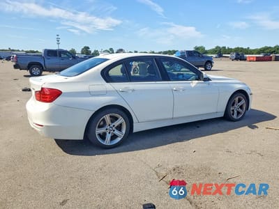 Trzecie zdjęcie samochodu z tyłu: 2015 BMW 328 XI SULEV VIN:WBA3B5C50FF961499 - miniatura