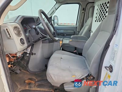 Zdjęcie 7 z 13 samochodu: 2011 FORD E350 VAN WITH BUCKET LIFT VIN:1FTSE3ES5BDB26100 - miniatura