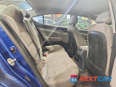 Zdjęcie 10 z 12 samochodu: 2018 HYUNDAI ELANTRA SEL VIN:5NPD84LF6JH316217 - miniatura
