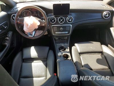 Zdjęcie 8 z 13 samochodu: 2018 MERCEDES-BENZ CLA 250 VIN:WDDSJ4EB8JN527429 - miniatura