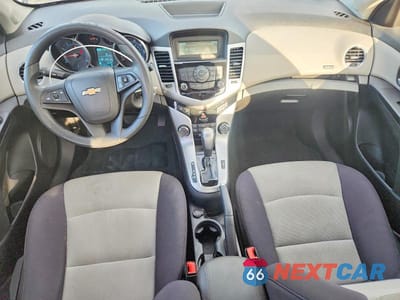Zdjęcie 8 z 12 samochodu: 2013 CHEVROLET CRUZE LS VIN:1G1PA5SH0D7310926 - miniatura
