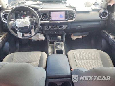 Zdjęcie 8 z 13 samochodu: 2020 TOYOTA TACOMA SR5 V6 VIN:3TMCZ5AN5LM303125 - miniatura