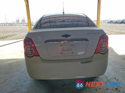 Zdjęcie 6 z 12 samochodu: 2012 CHEVROLET SONIC LT VIN:1G1JC5SH0C4103873 - miniatura