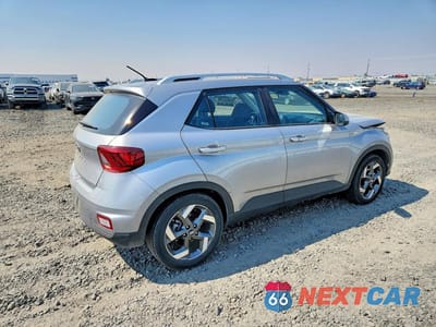 Trzecie zdjęcie samochodu z tyłu: 2025 HYUNDAI VENUE SEL VIN:KMHRC8A39SU385555 - miniatura