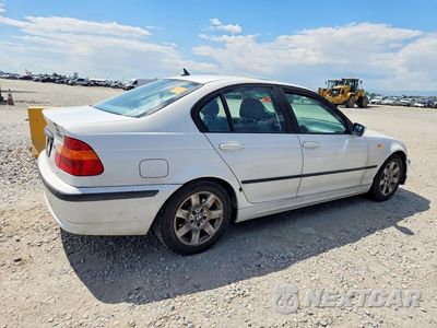 Trzecie zdjęcie samochodu z tyłu: 2003 BMW 325 I VIN:WBAEV33493KL85670 - miniatura