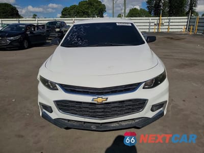 Piąte zdjęcie samochodu w środku: 2018 CHEVROLET MALIBU LS VIN:1G1ZB5ST5JF214625 - miniatura