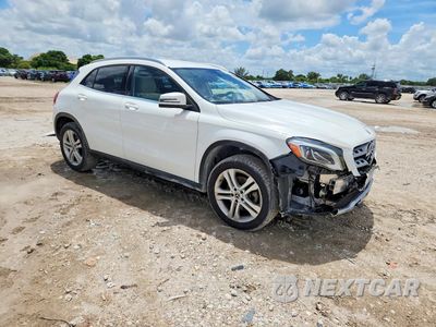 Czwarte zdjęcie samochodu z boku: 2020 MERCEDES-BENZ GLA 250 VIN:WDCTG4EB8LU027268 - miniatura