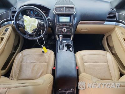 Zdjęcie 8 z 12 samochodu: 2017 FORD EXPLORER LIMITED VIN:1FM5K8F84HGD47745 - miniatura