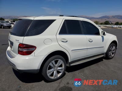 Trzecie zdjęcie samochodu z tyłu: 2009 MERCEDES-BENZ ML 350 VIN:4JGBB86E39A530700 - miniatura