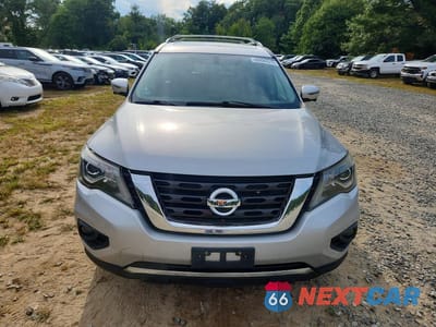 Piąte zdjęcie samochodu w środku: 2018 NISSAN PATHFINDER S VIN:5N1DR2MM4JC677922 - miniatura