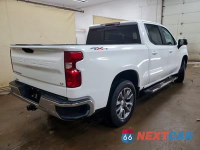 Trzecie zdjęcie samochodu z tyłu: 2019 CHEVROLET SILVERADO K1500 LT VIN:1GCUYDED7KZ392146 - miniatura