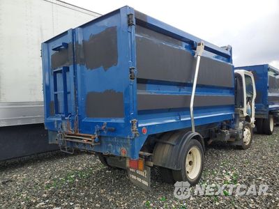 Trzecie zdjęcie samochodu z tyłu: 2023 ISUZU NPR HD DUMP TRUCK VIN:54DC4W1D5PS209895 - miniatura