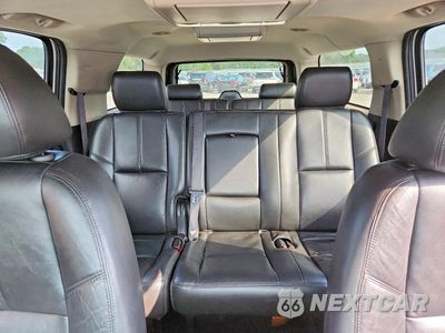 Zdjęcie 10 z 13 samochodu: 2013 CHEVROLET SUBURBAN C1500 LT VIN:1GNSCJE02DR122897 - miniatura