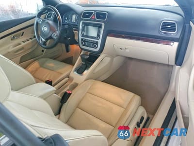 Zdjęcie 8 z 12 samochodu: 2010 VOLKSWAGEN EOS LUX VIN:WVWFA7AH7AV011795 - miniatura