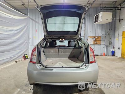 Zdjęcie 6 z 12 samochodu: 2013 TOYOTA PRIUS FOUR VIN:JTDKN3DU5D5615239 - miniatura