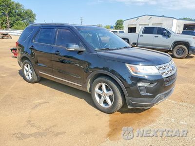 Czwarte zdjęcie samochodu z boku: 2018 FORD EXPLORER XLT VIN:1FM5K7D8XJGA41930 - miniatura