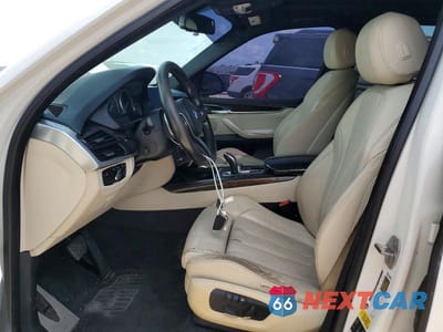 Zdjęcie 7 z 13 samochodu: 2015 BMW X5 XDRIVE35I VIN:5UXKR0C5XF0P03666 - miniatura