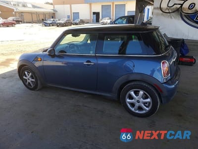Drugie zdjęcie samochodu z przodu: 2010 MINI COOPER VIN:WMWMF3C51ATZ66394 - miniatura
