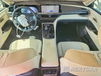 Zdjęcie 8 z 13 samochodu: 2024 TOYOTA CROWN LIMITED VIN:JTDAAAAF4R3024470 - miniatura
