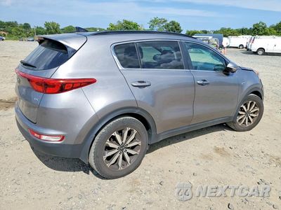 Trzecie zdjęcie samochodu z tyłu: 2018 KIA SPORTAGE EX VIN:KNDPNCAC1J7354290 - miniatura