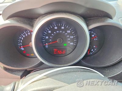 Zdjęcie 9 z 13 samochodu: 2012 KIA SOUL + VIN:KNDJT2A6XC7367252 - miniatura