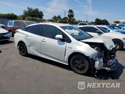Czwarte zdjęcie samochodu z boku: 2016 TOYOTA PRIUS TWO ECO VIN:JTDKARFU3G3501803 - miniatura