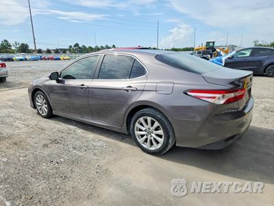 Drugie zdjęcie samochodu z przodu: 2018 TOYOTA CAMRY LE VIN:4T1B11HK5JU049671 - miniatura