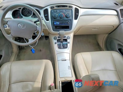 Zdjęcie 8 z 13 samochodu: 2006 TOYOTA HIGHLANDER BASE VIN:JTEEP21A860186198 - miniatura