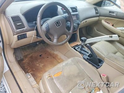 Zdjęcie 8 z 12 samochodu: 2005 HONDA ACCORD EX VIN:1HGCM56895A186295 - miniatura