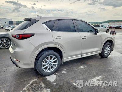 Trzecie zdjęcie samochodu z tyłu: 2024 MAZDA CX-5 PREFERRED VIN:JM3KFBCL2R0491832 - miniatura