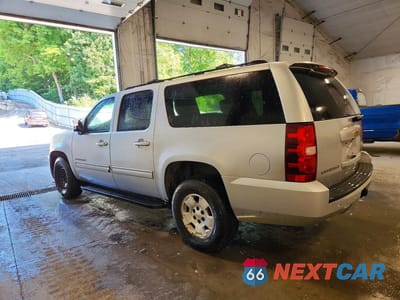 Drugie zdjęcie samochodu z przodu: 2012 CHEVROLET SUBURBAN K1500 LS VIN:1GNSKHE70CR246724 - miniatura