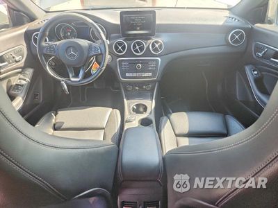 Zdjęcie 8 z 12 samochodu: 2018 MERCEDES-BENZ CLA 250 VIN:WDDSJ4EB9JN521123 - miniatura