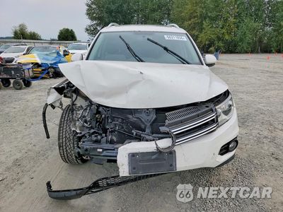 Piąte zdjęcie samochodu w środku: 2012 VOLKSWAGEN TIGUAN S VIN:WVGBV7AX4CW596516 - miniatura