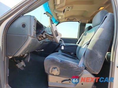Zdjęcie 7 z 12 samochodu: 2001 CHEVROLET SILVERADO C1500 VIN:2GCEC19T211120338 - miniatura