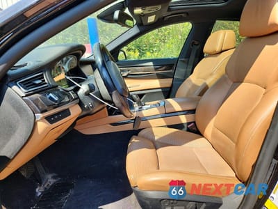 Zdjęcie 7 z 12 samochodu: 2012 BMW 750 LXI VIN:WBAKC8C51CC437706 - miniatura