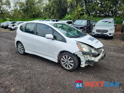 Czwarte zdjęcie samochodu z boku: 2012 HONDA FIT SPORT VIN:JHMGE8H52CC008102 - miniatura
