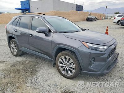 Czwarte zdjęcie samochodu z boku: 2022 TOYOTA RAV4 XLE PREMIUM VIN:2T3C1RFV6NC186858 - miniatura